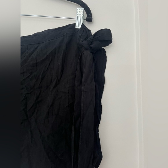 Nasty Gal Crinkle Crop Top And Sarong Cover-Up 2 pcs Set Black Size 8 NWOT - Picture 10 of 12